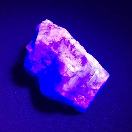 Fluorine Violet CUBIQUE Fluorescent Objets de collection Cristal thérapie haute Qualité-4