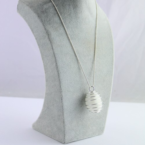 Colgante SELENITA Hecho a Mano Espiral Chapado en Plata Regalo A+-1