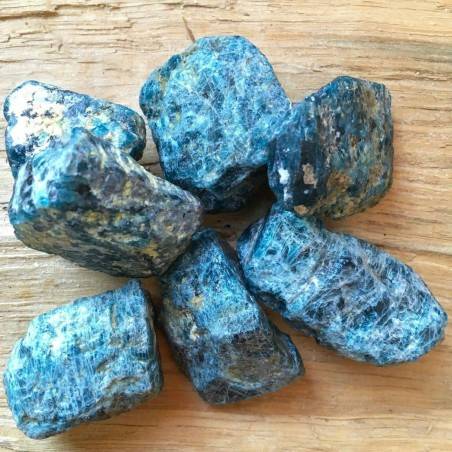 Blue APATITE Crystal Rough Stone MINERALS Crystal Healing Chakra A+-1