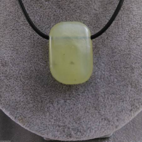 Green JADE Pendant Gemstone - ARIES LIBRA GEMINI Crystal Healing MINERALS-1