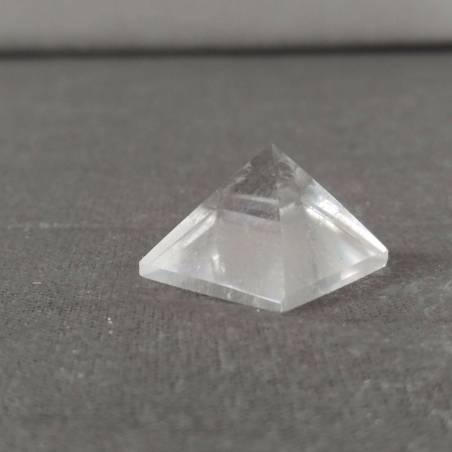 PYRAMID Hyaline Quartz Rock CRYSTAL PURE Point MINERALS Crystal Healing-5