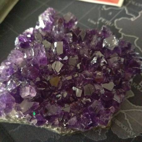 * Minéraux * DRUSE Améthyste CM. 8x4 x 7,3 x 3,1 BLEU - Violet URUGUAY AMETHYST A+-8