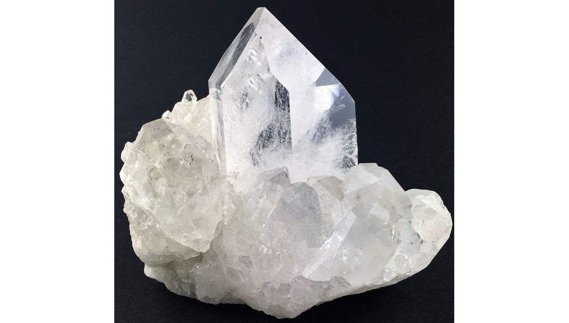 Il QUARZO IALINO, un Minerale dalle mille proprietà! Il QUARZO IALINO, un Minerale dalle mille proprietà!