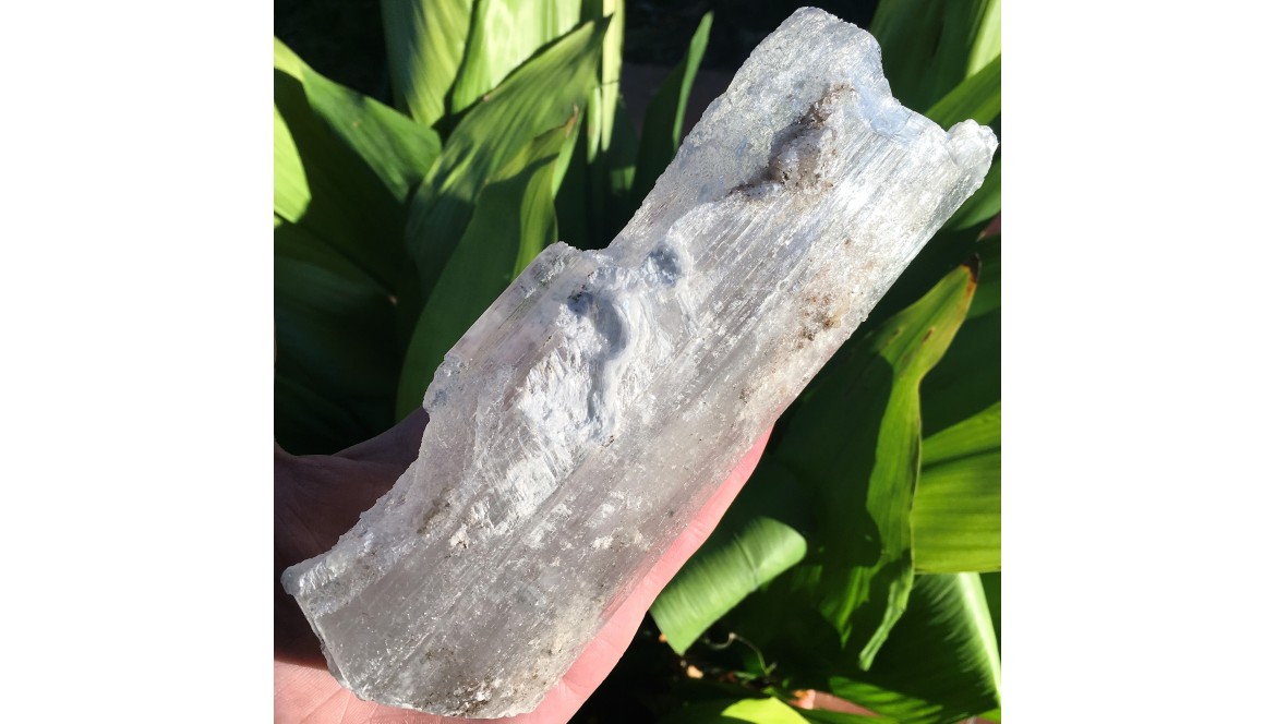 SELENITE - Tutte le proprietà, i benefici e le caratteristiche SELENITE - Tutte le proprietà, i benefici e le caratteristiche